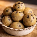 No-Sugar Apple Chip Snack Bites on a plate, healthy gluten-free snack option.